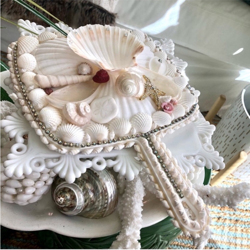Decorative Seashell Hand Mirror